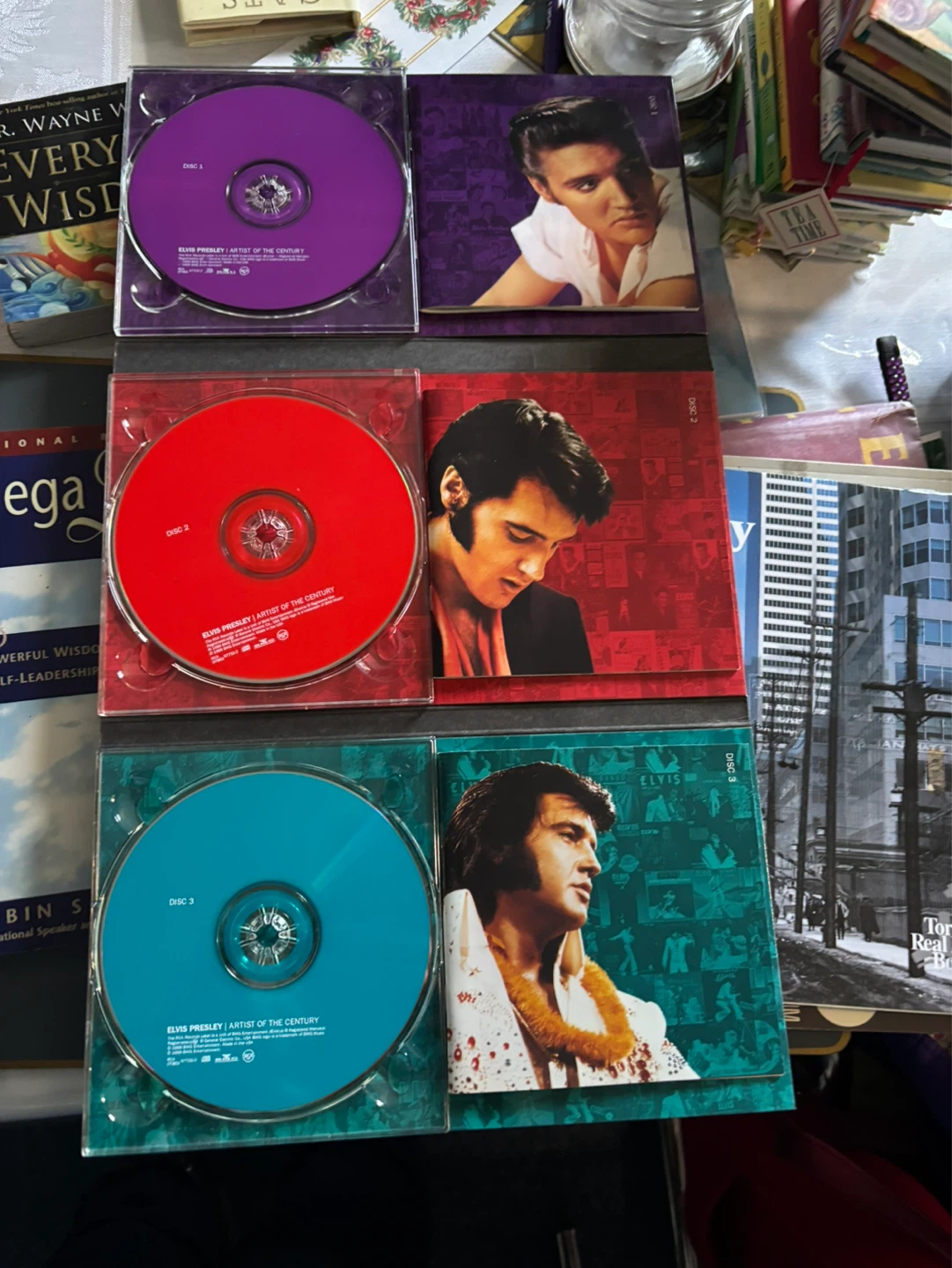 Elvis Presley Artist of the Century 3-CD Box Set - photo 2