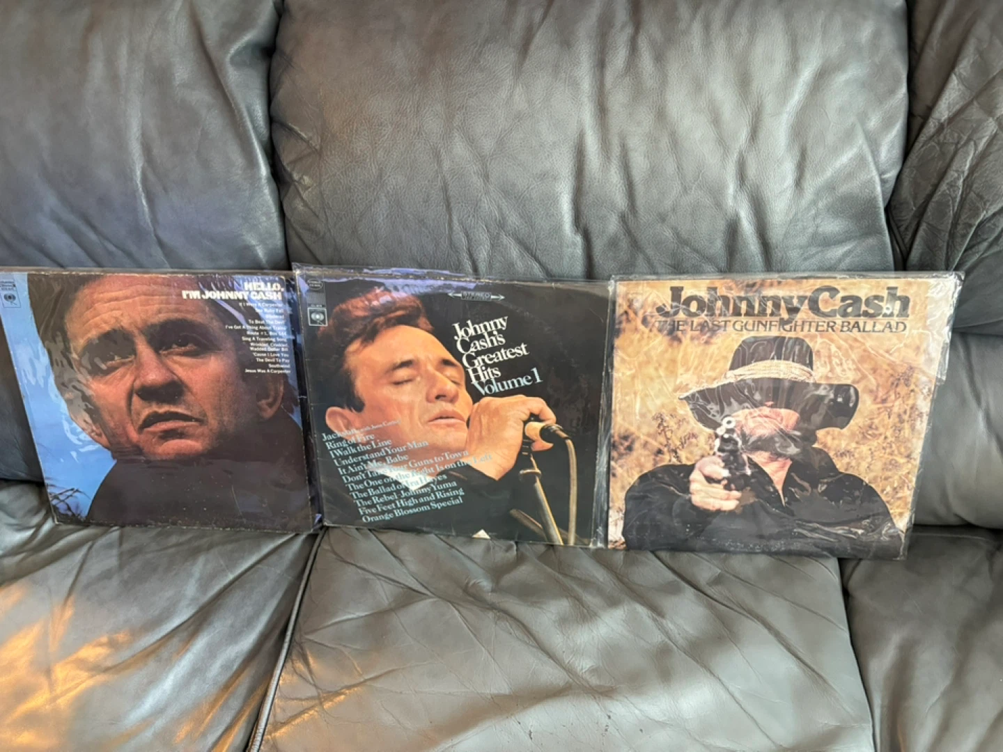 Vintage Johnny Cash records 33LP collection. (3)
