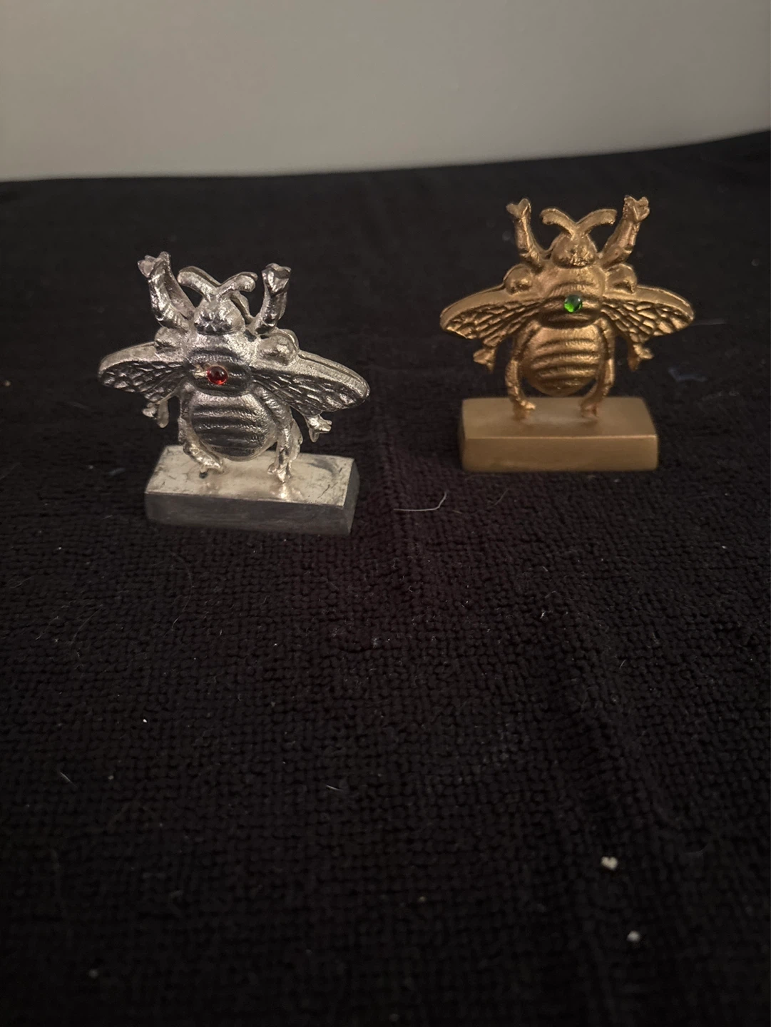 Set of 2 Decorative Bee Figurines - photo 4