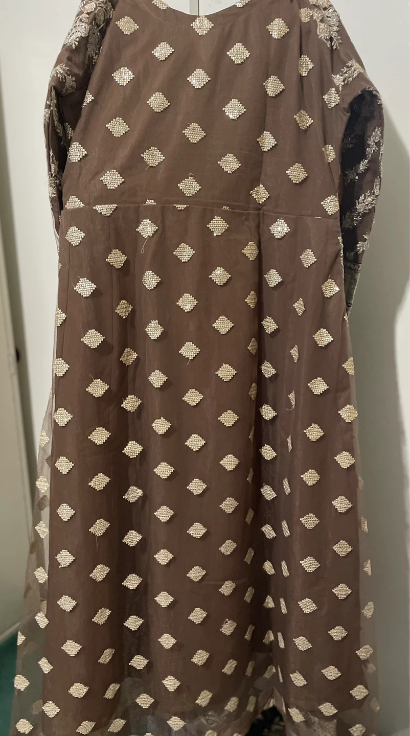 Embroidered Brown and Black Wedding Dress - photo 2