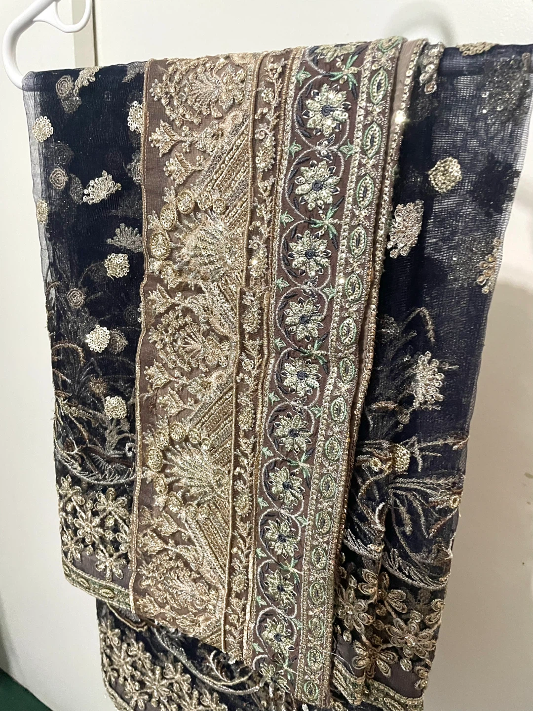Embroidered Brown and Black Wedding Dress - photo 3