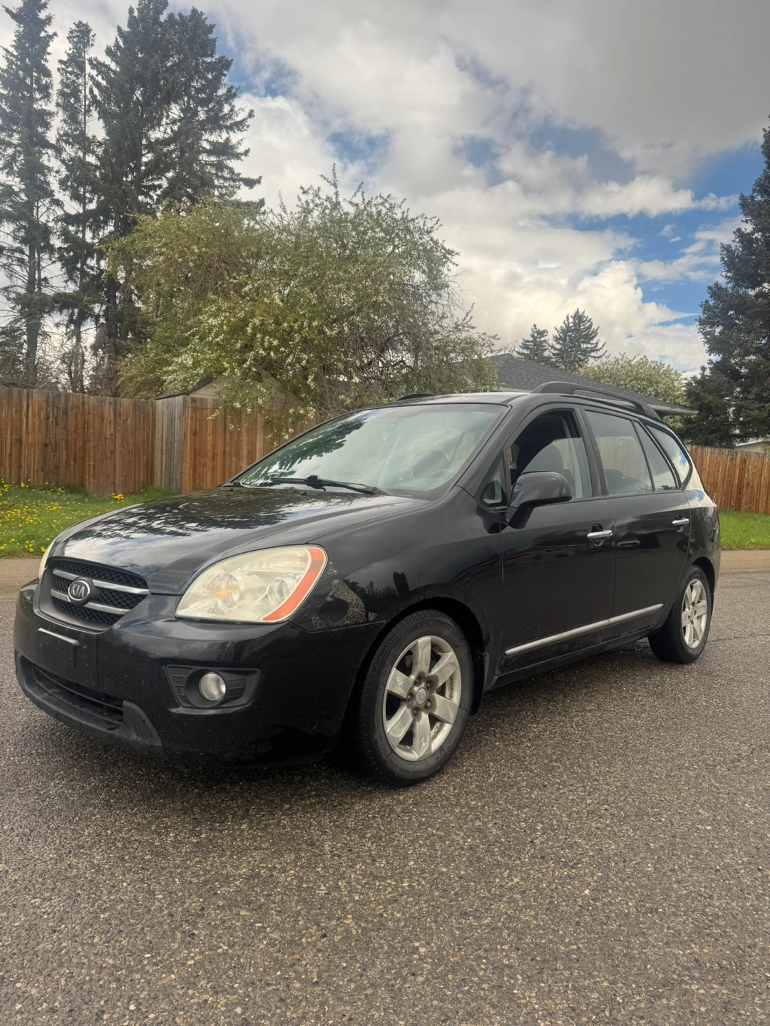 2009 Black Kia Rondo EX-V6