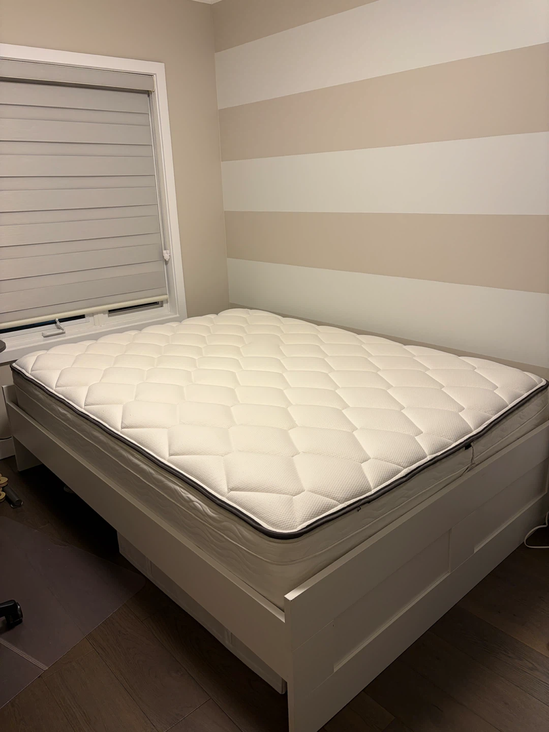 Four Seasons Mattress - Queen ($4350 Retail)+frame - photo 2