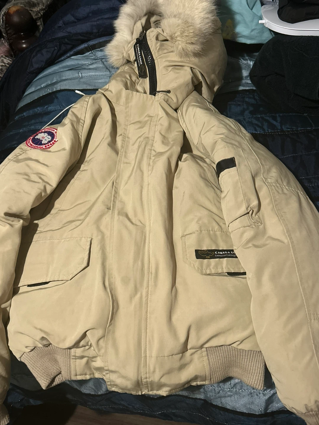 Woman’s Canada Goose Jacket size Medium