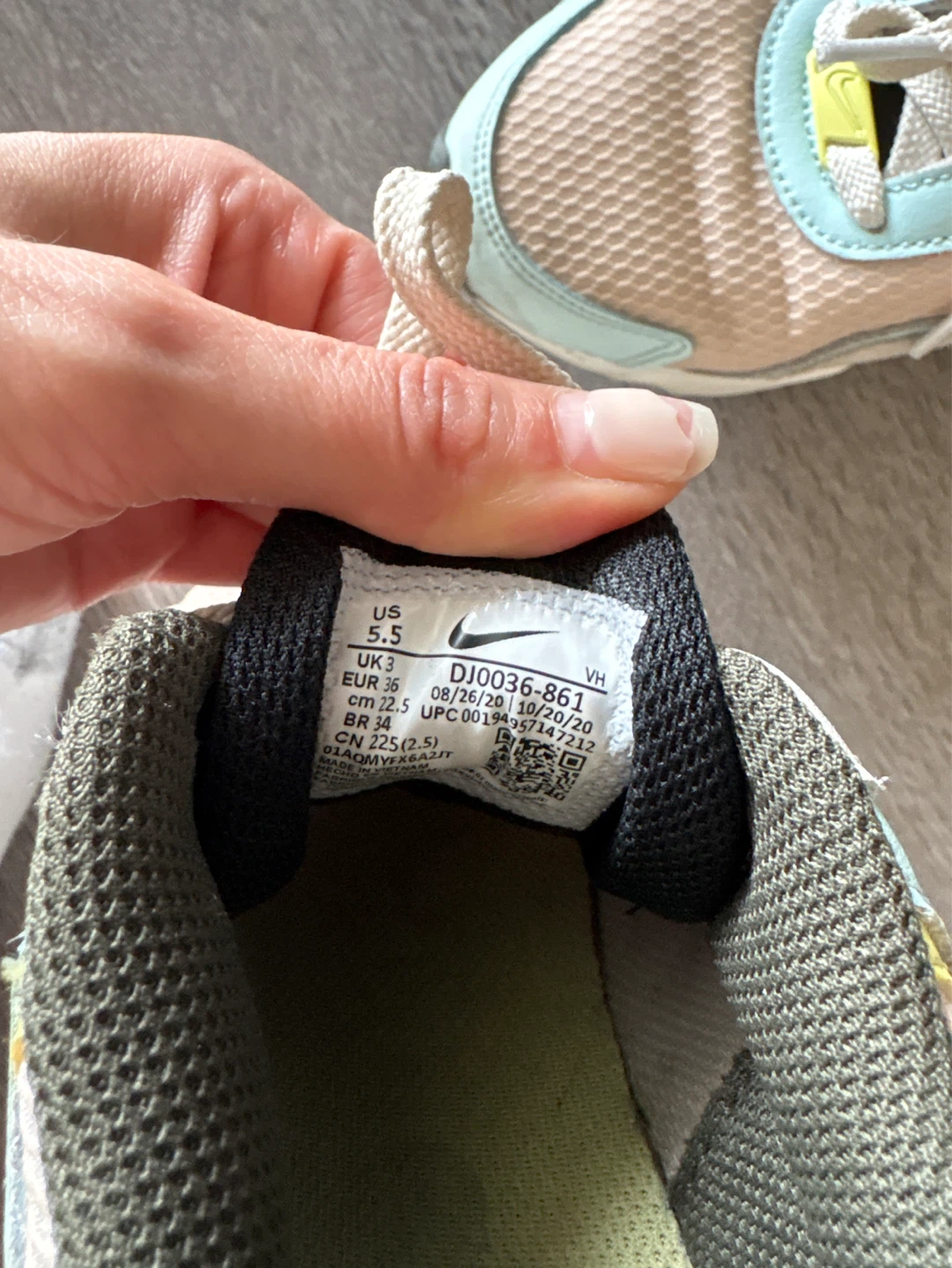 Nike Women's Shoes Size 5.5 - photo 3