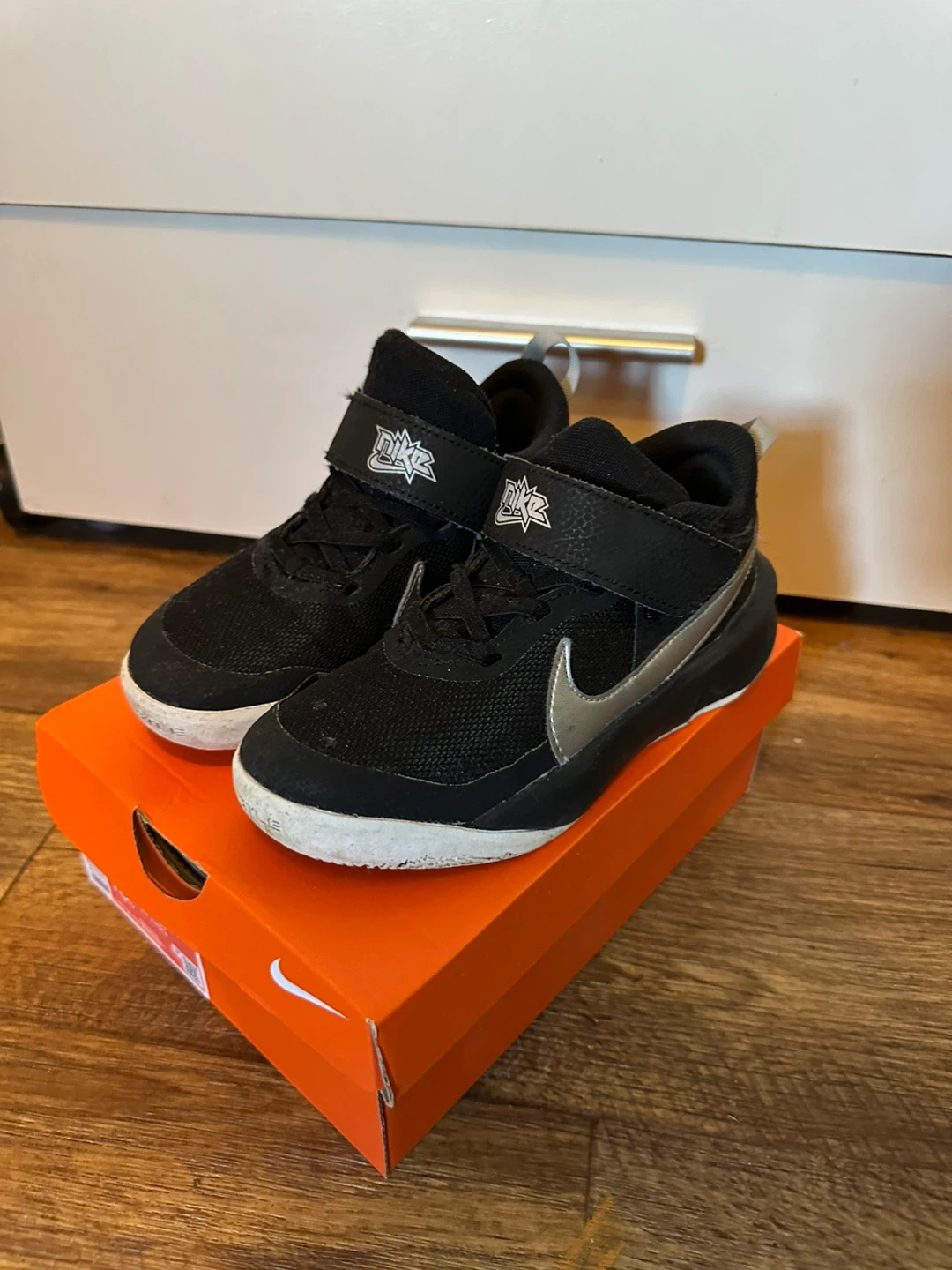50% Off !! Nike Team Hustle D 10  Black Size 13C - photo 3