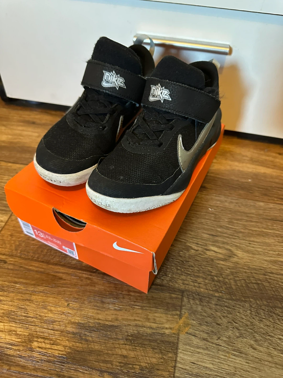 50% Off !! Nike Team Hustle D 10  Black Size 13C - photo 2
