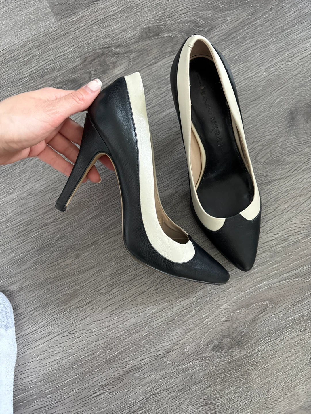 Banana Republic Black & Cream Leather High Heel Pumps