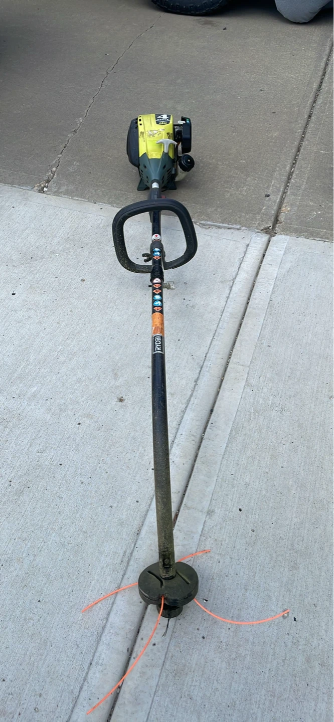 Ryobi 4 cycle weedeater - photo 2