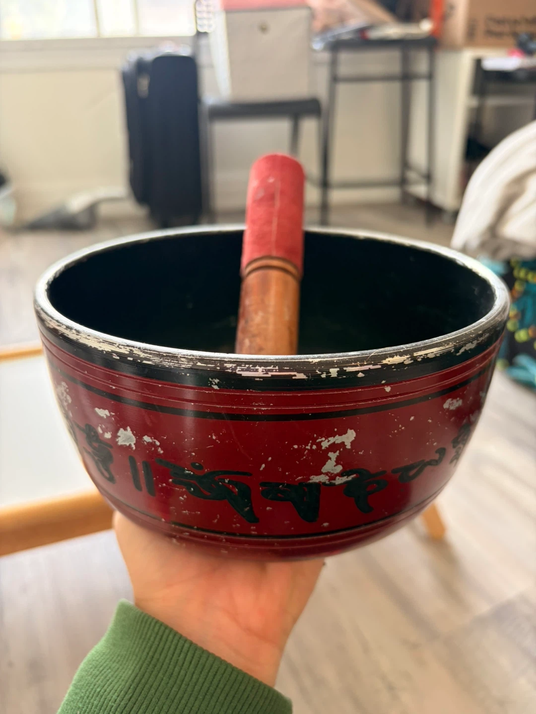Red singing bowl - photo 3