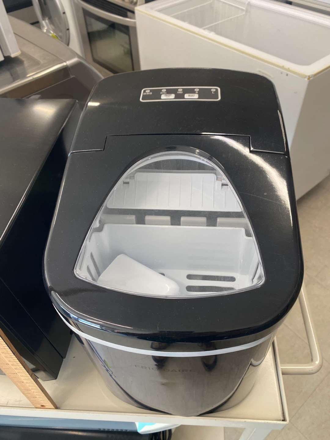 Ice Maker,