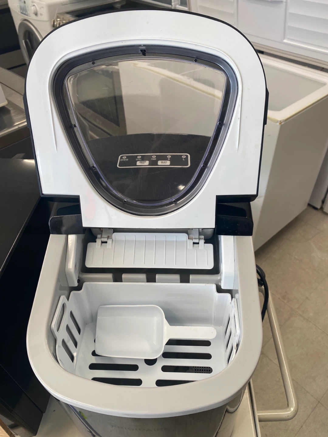 Ice Maker, - photo 3