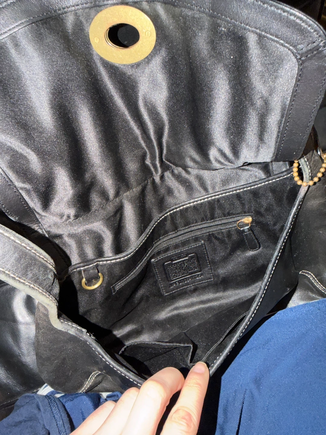 Black Leather Coach Shoulder Bag - photo 2