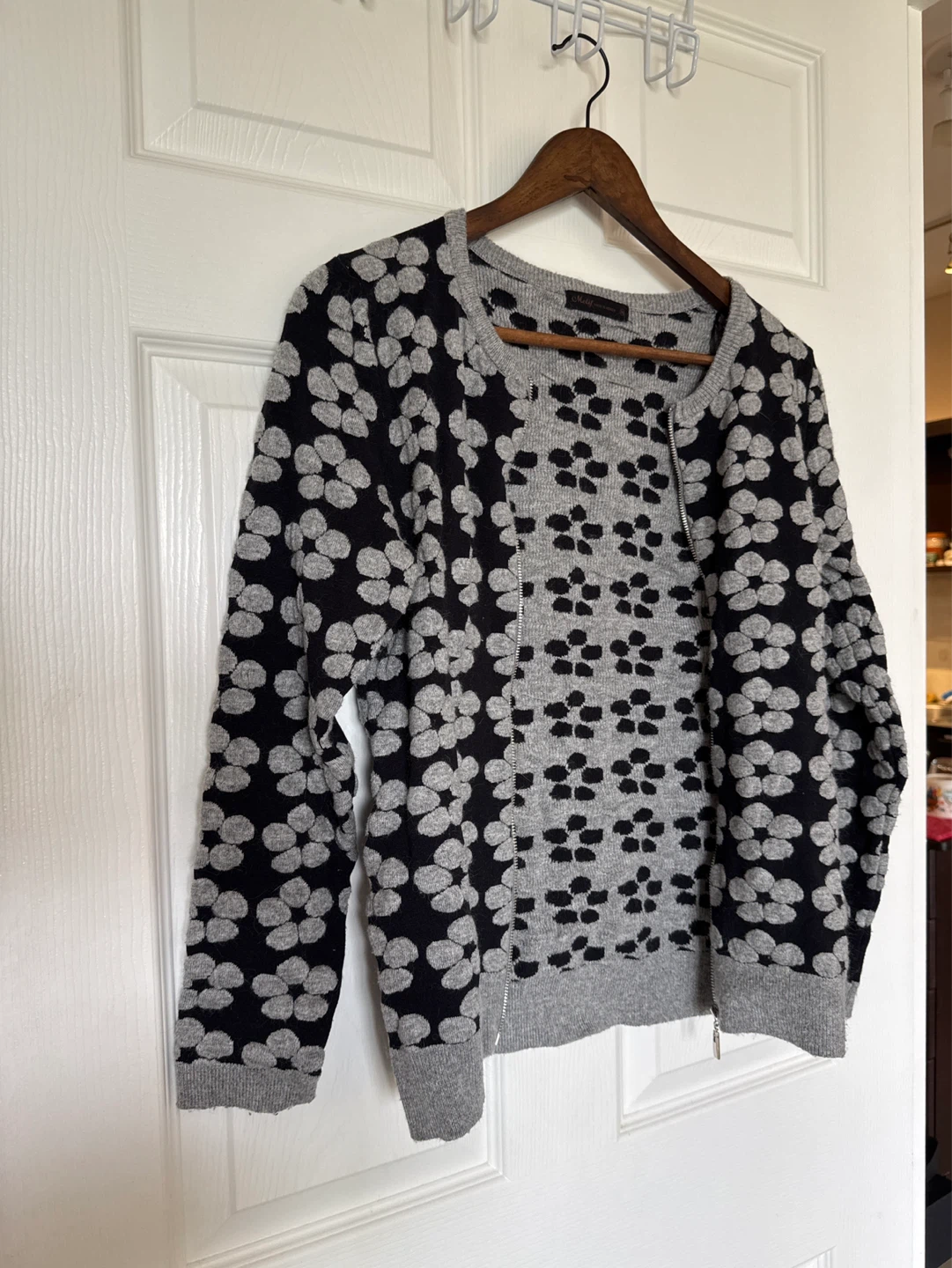 Motif Women's Zipper Cardigan - Black/Grey Floral Print - Size M
