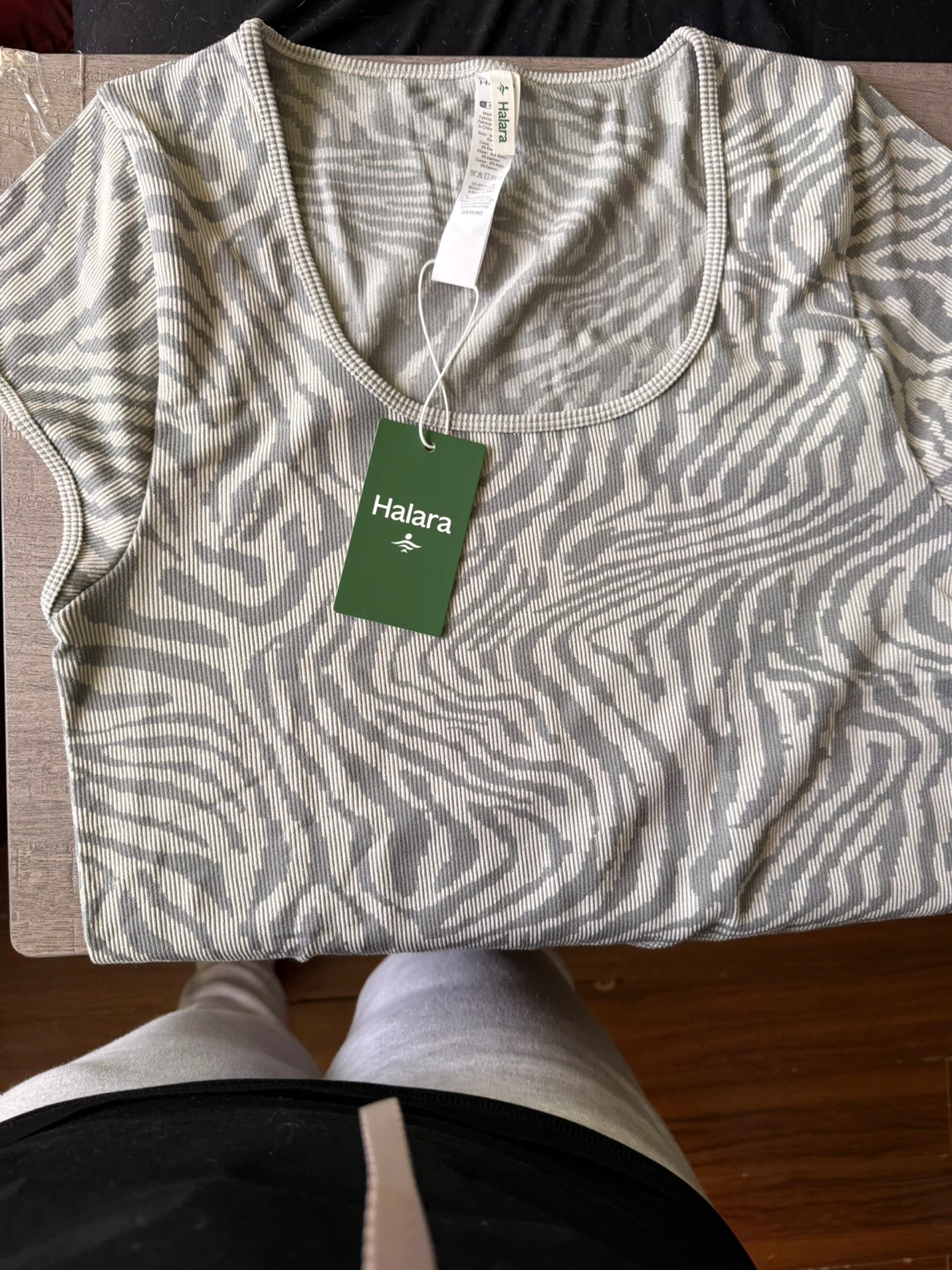 Halara Zebra Print Cropped T-Shirt - photo 3