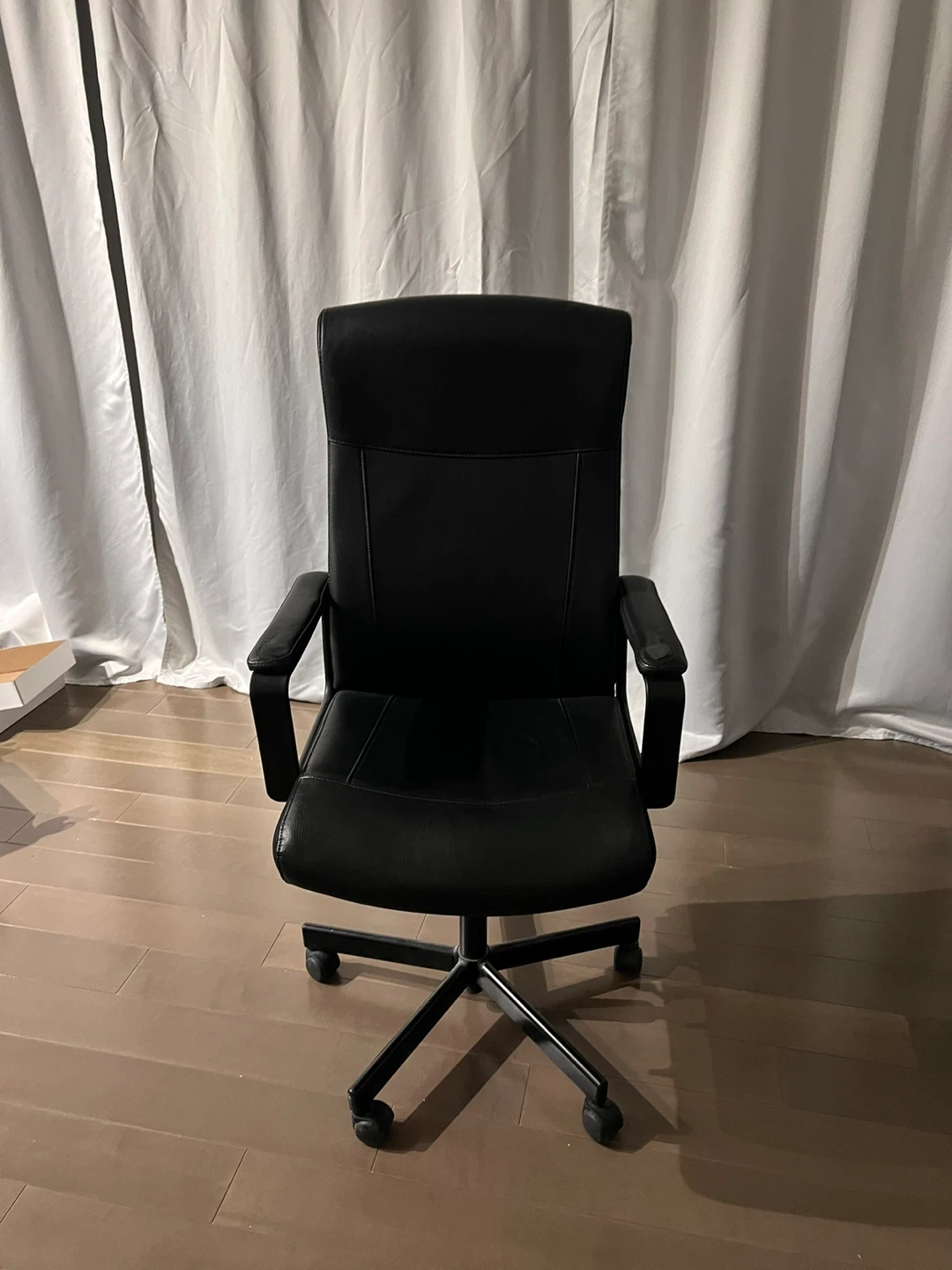 Black Office Chair - photo 2