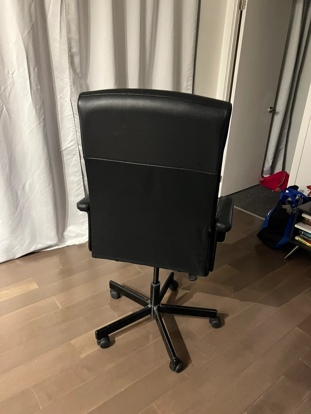 Black Office Chair - photo 3