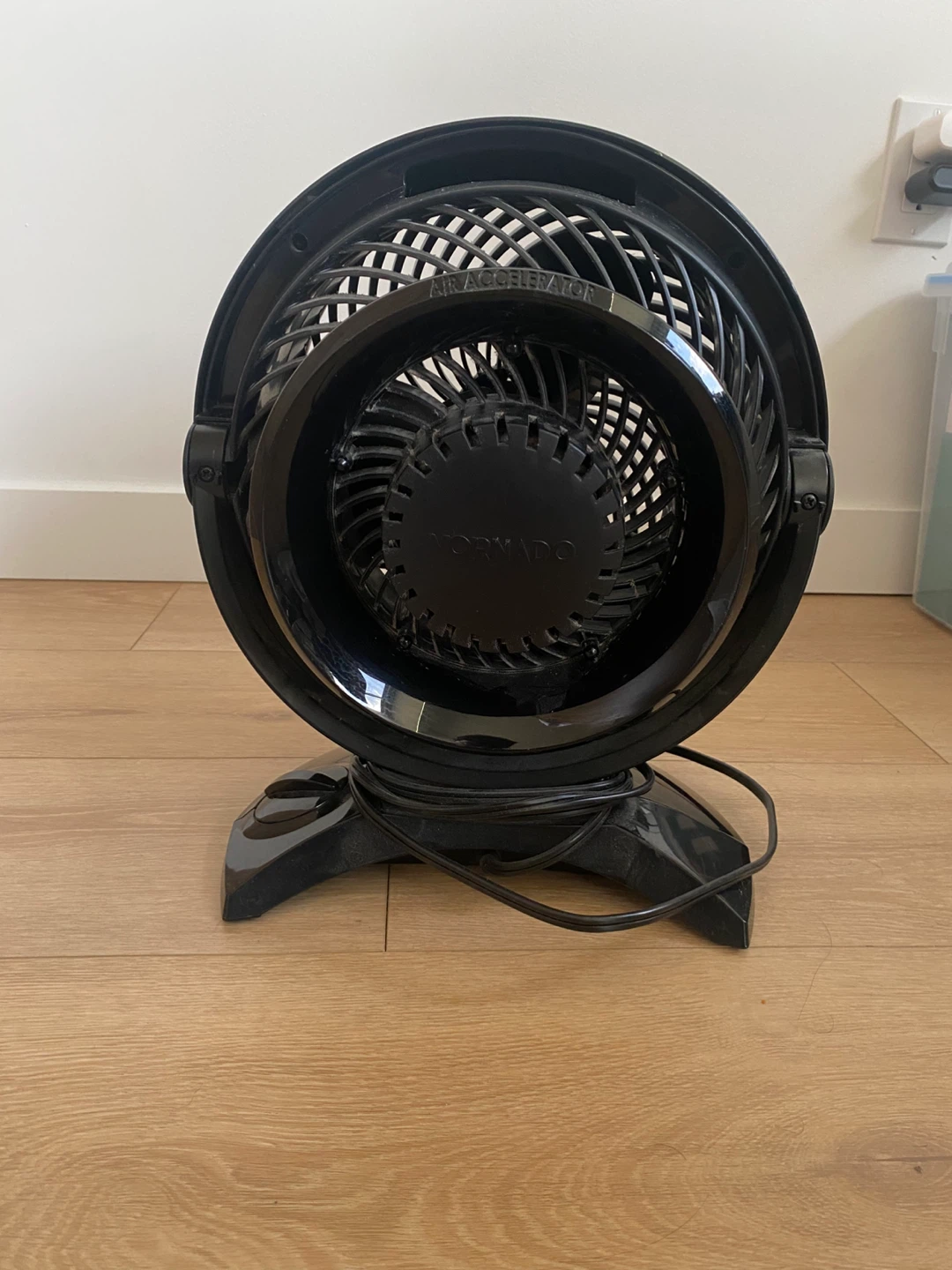 Vornado 5303 Air Circulator Fan - photo 4