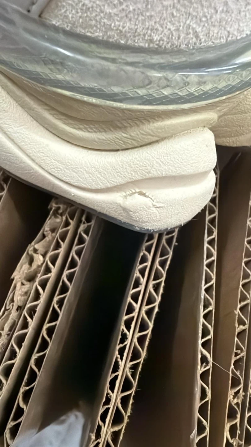New Balance 9060 Cream White Grey Sneakers - photo 2