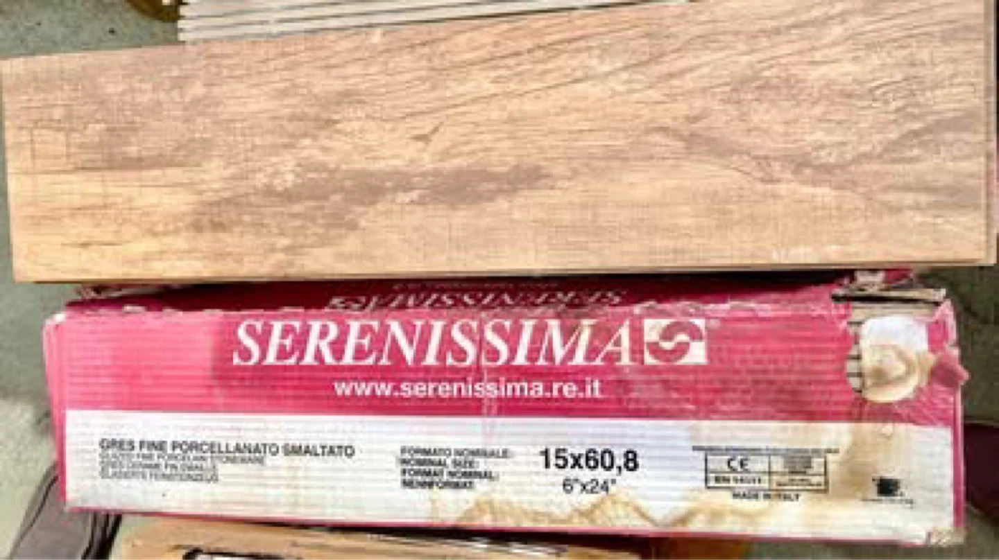 Rectangular “hardwood looking” Durable Tile 60 ft.² - photo 3
