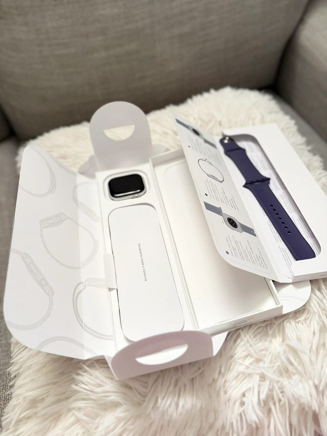 Brandnew Apple Watch Series 11 46mm never been used. - photo 2