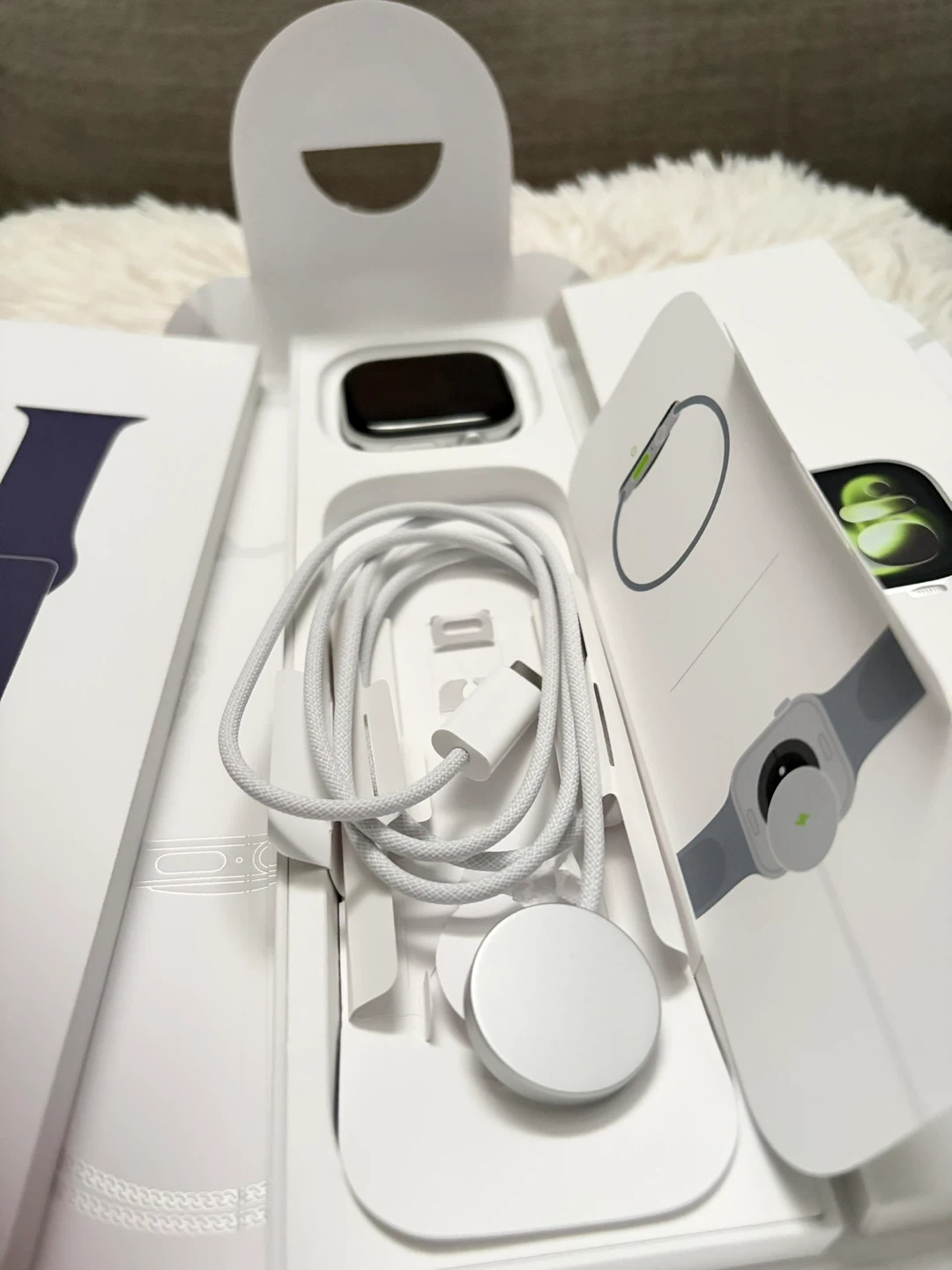 Brandnew Apple Watch Series 11 46mm never been used. - photo 4