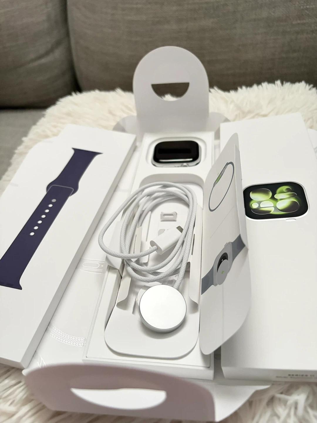 Brandnew Apple Watch Series 11 46mm never been used. - photo 5
