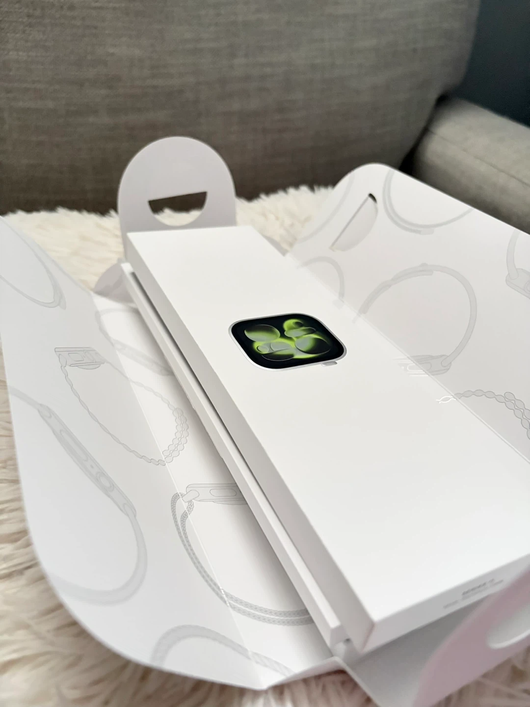 Brandnew Apple Watch Series 11 46mm never been used. - photo 3