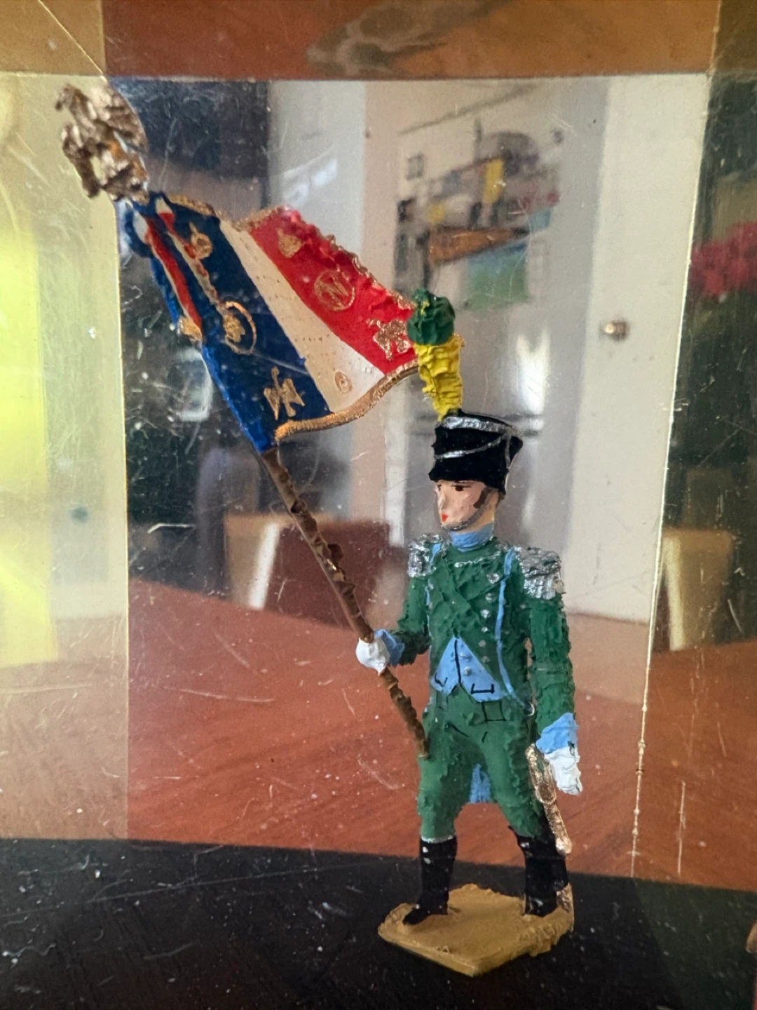 60’s PU 74 Paris Napoleonic Soldier Lucite Paperweight - photo 2