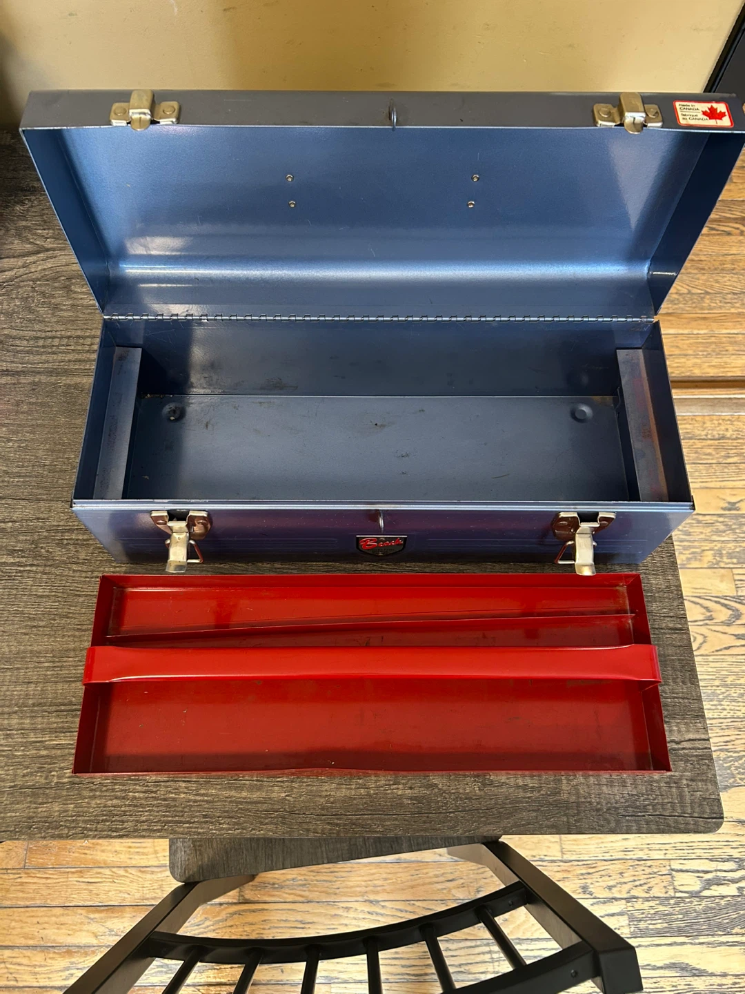 Vintage Beach Metal Toolbox - photo 3