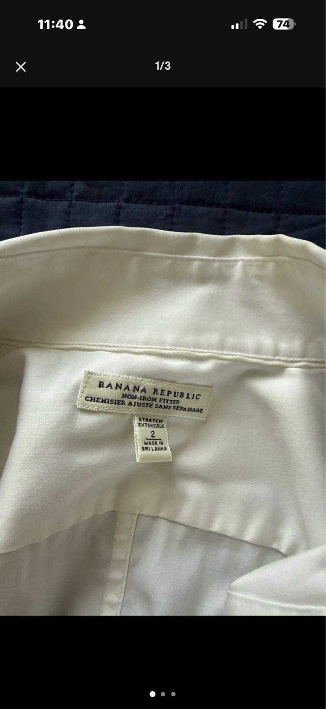 Banana Republic White Button-Up Shirt - Size 2