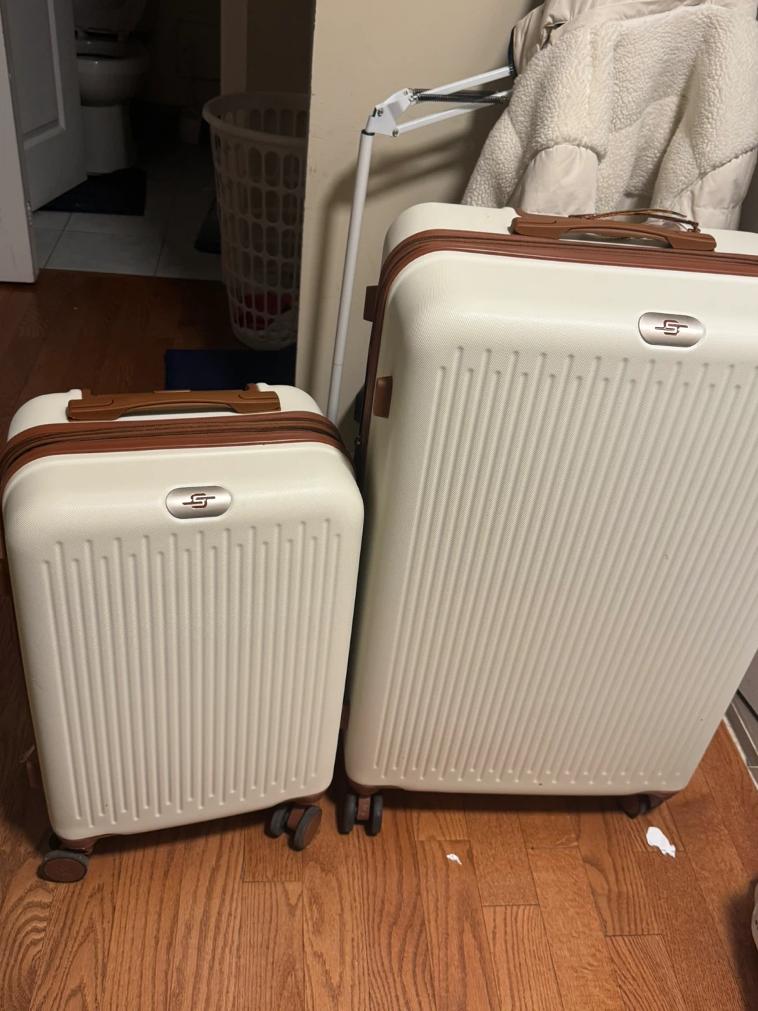 Set of 2 Cream Suitcases with Brown Trim
