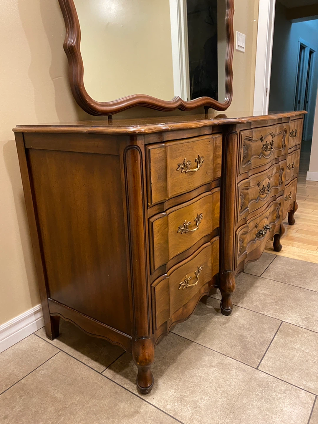 Vintage Malcom French Provincial Wood Dresser (CAN DELIVER) - photo 4