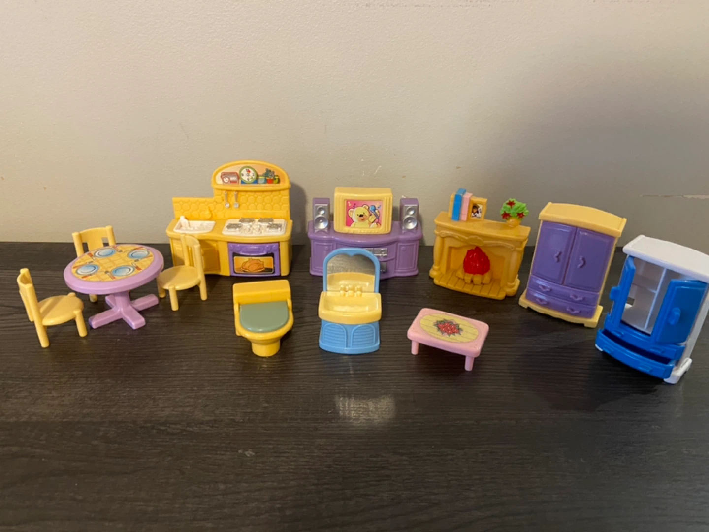 Dollhouse Furniture