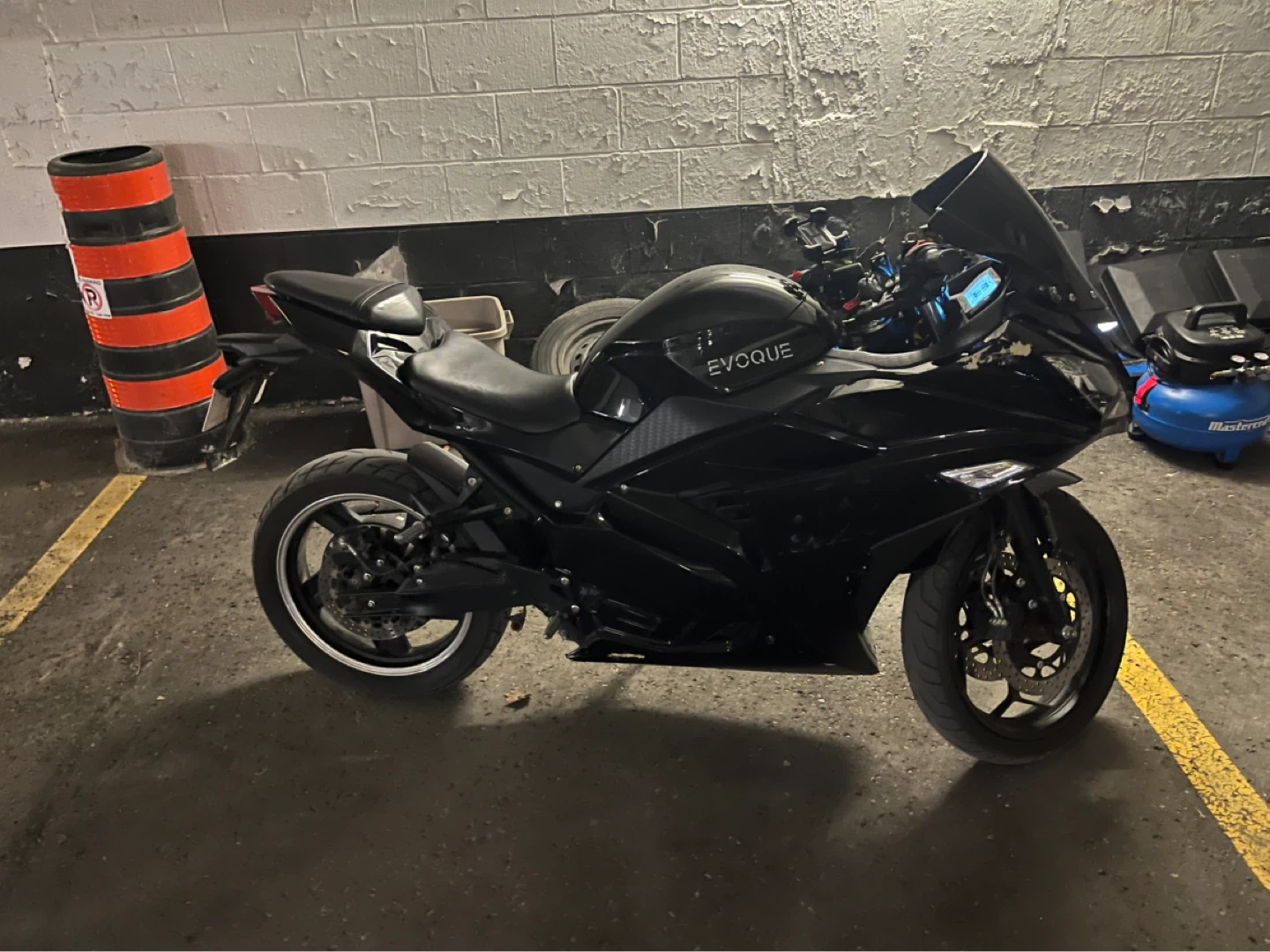 Black streetster EVOQUE E-Bike