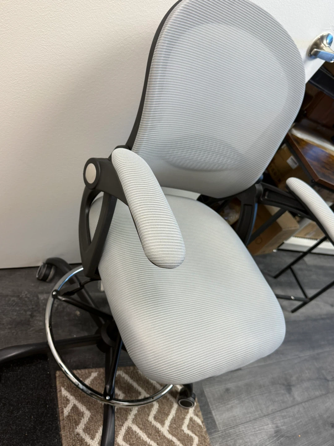 Grey Mesh Office Chair - photo 2