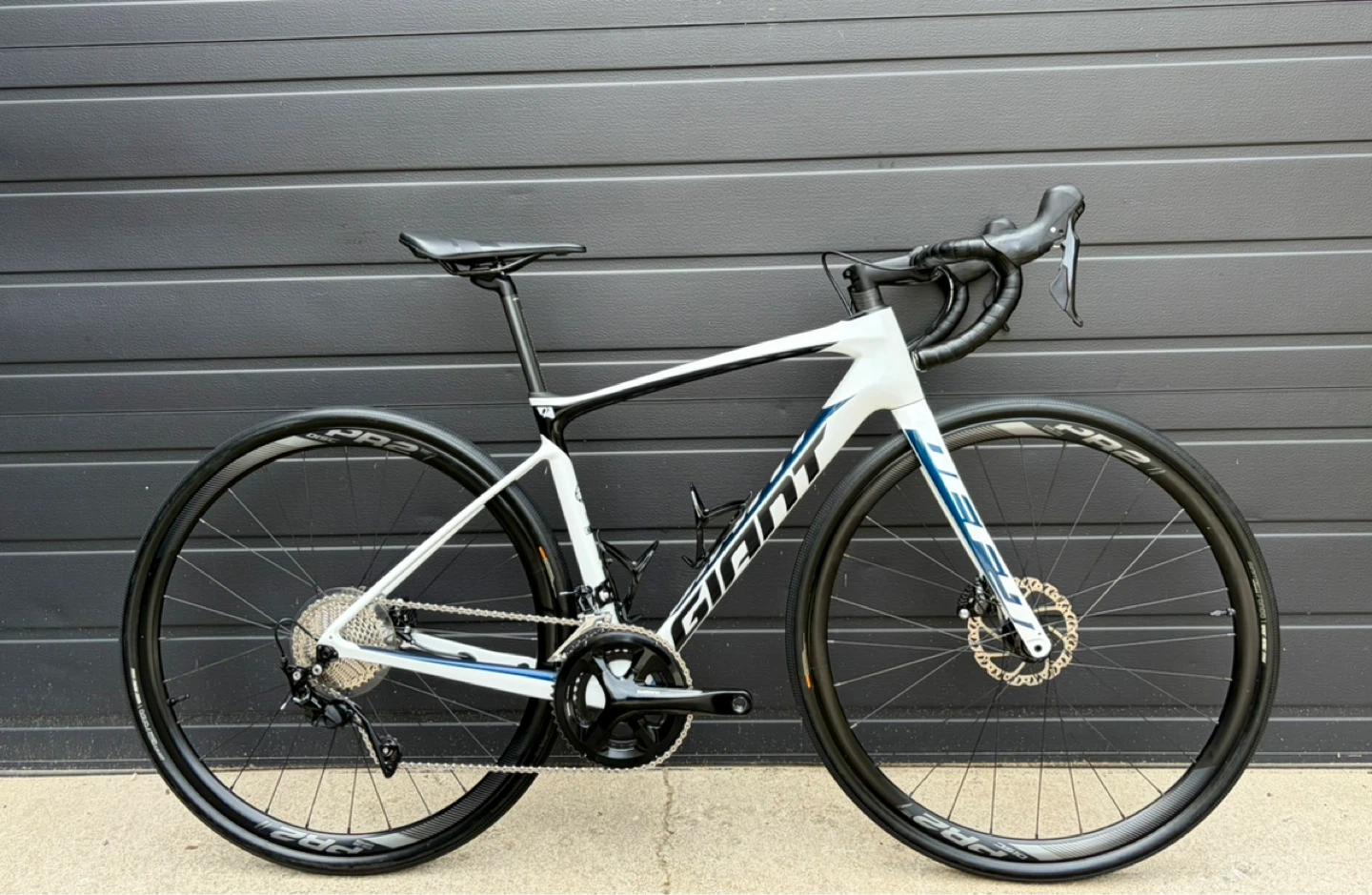 New Carbon Giant Defy Advanced 2