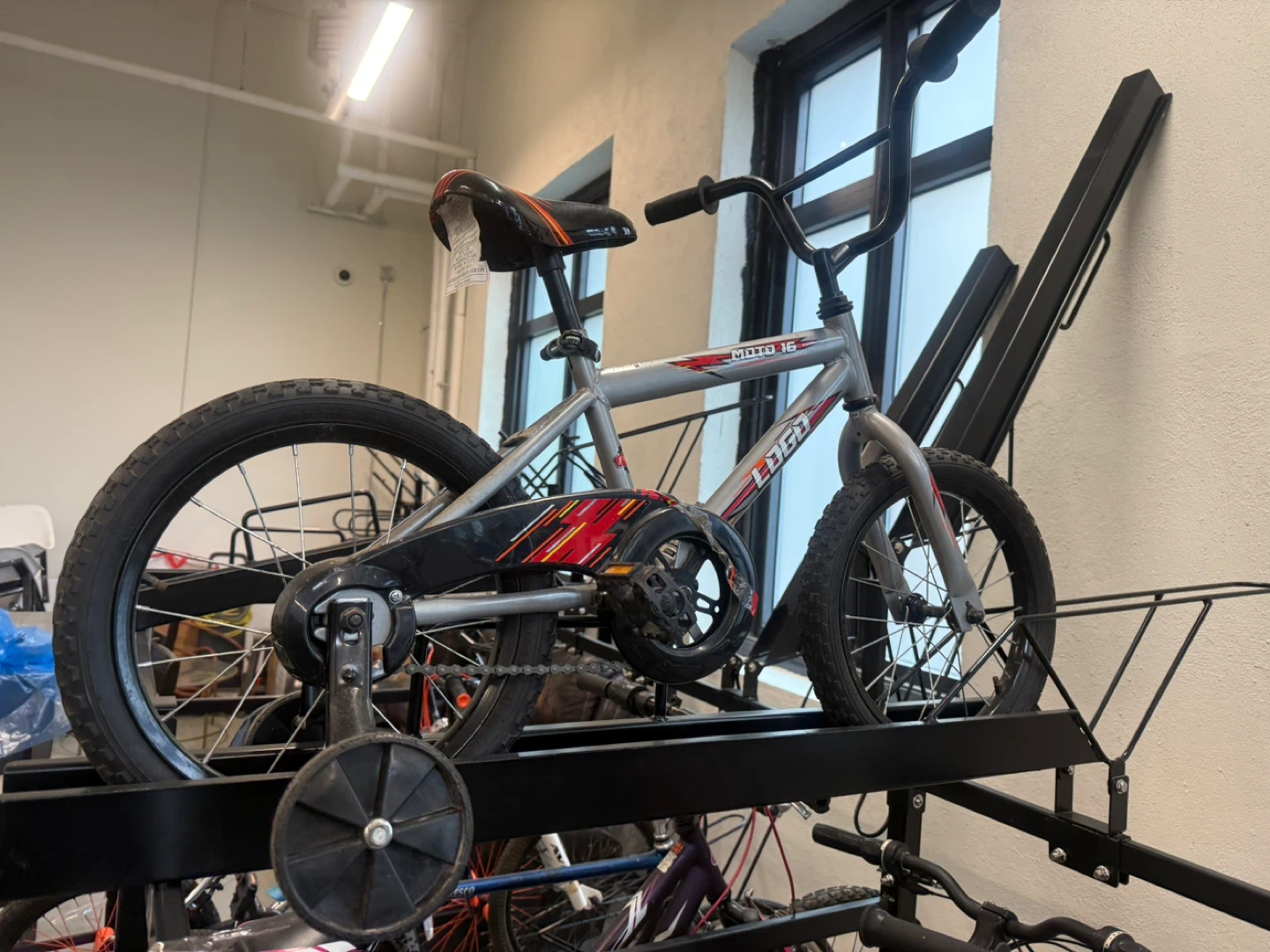 Mongoose Excursion Bicycle - photo 3