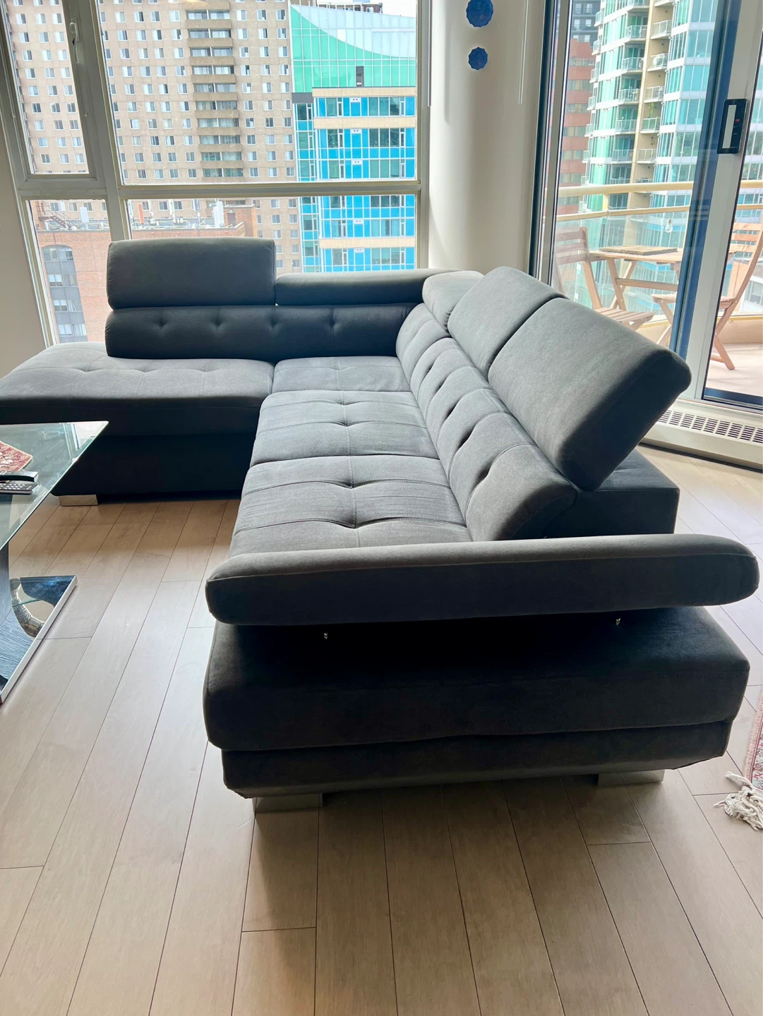 Modern Sectional Sofa - Excellent Condition - photo 5