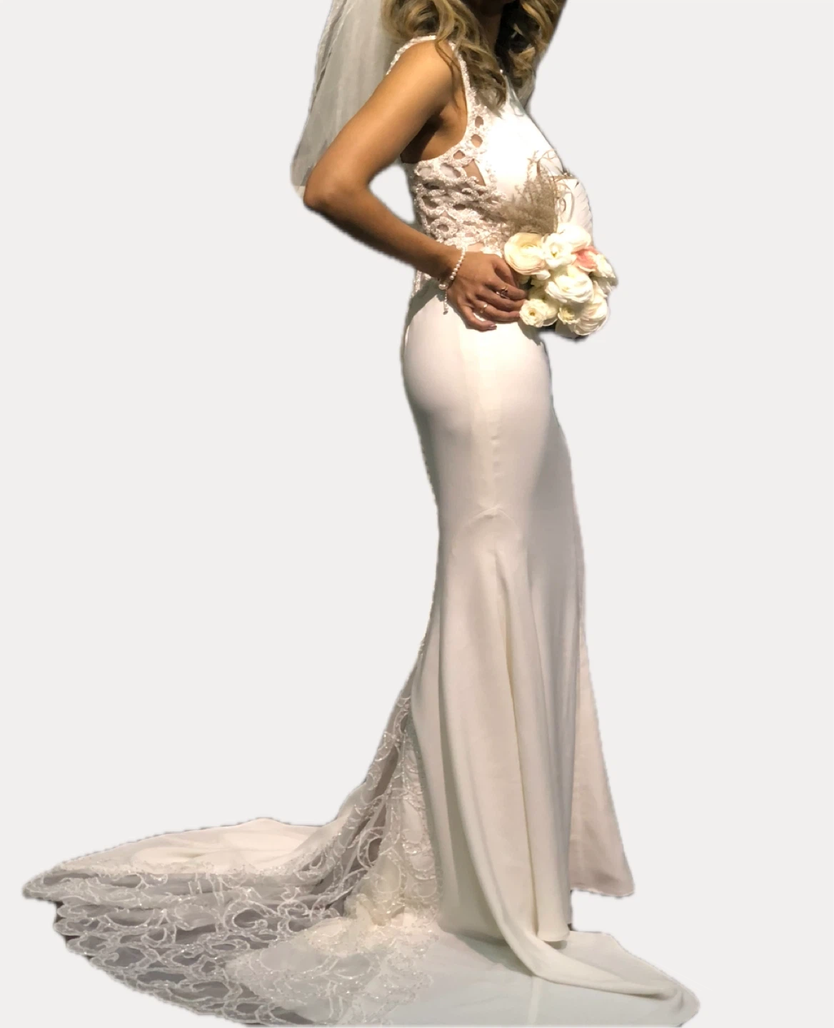 White Mermaid Wedding Dress with Lace Detail - photo 4