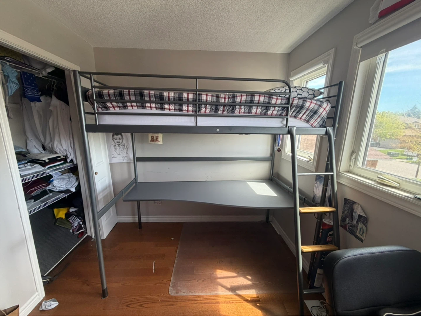IKEA SVÄRTA Loft Bed with Desk - photo 3