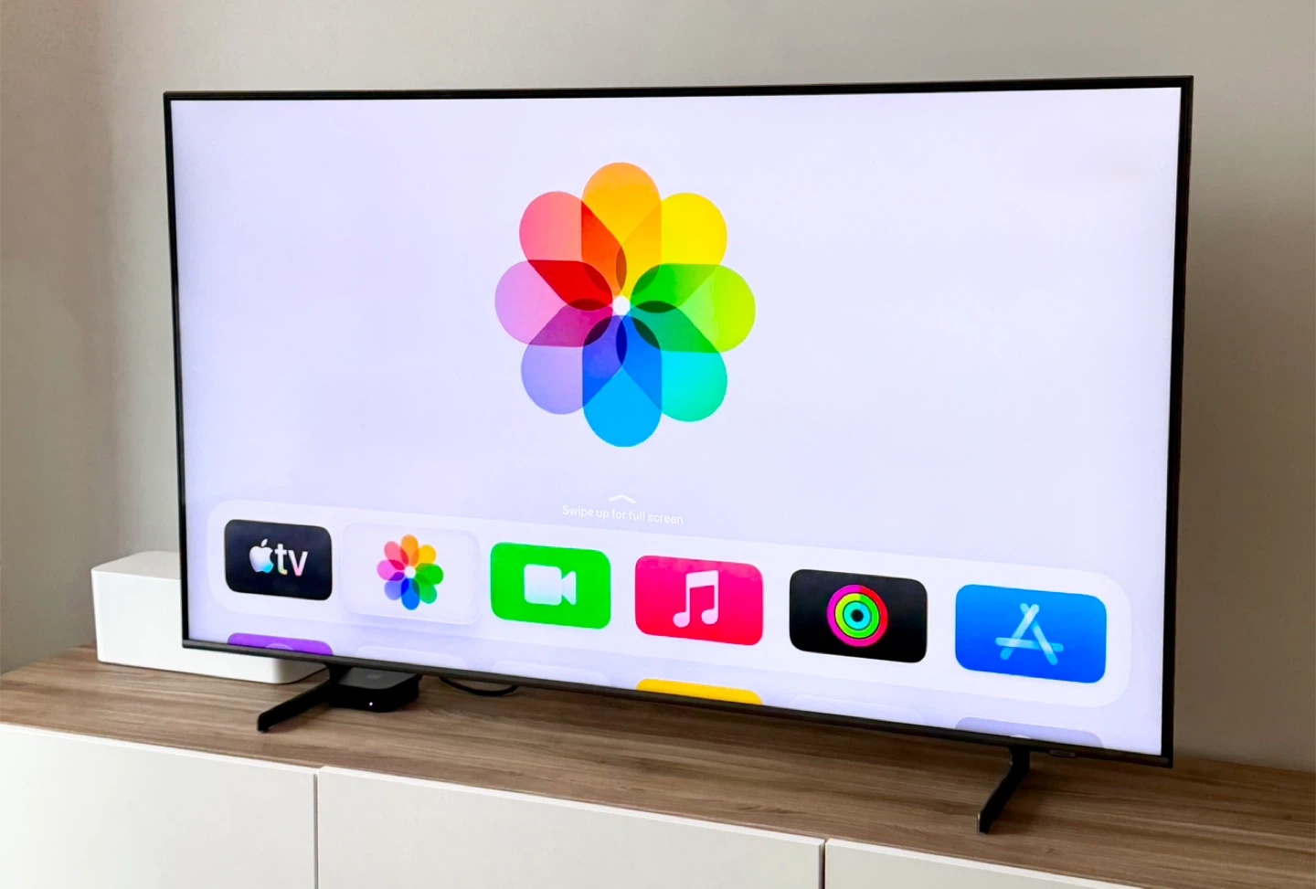 Samsung 55” 4K UHD HDR QLED Smart TV