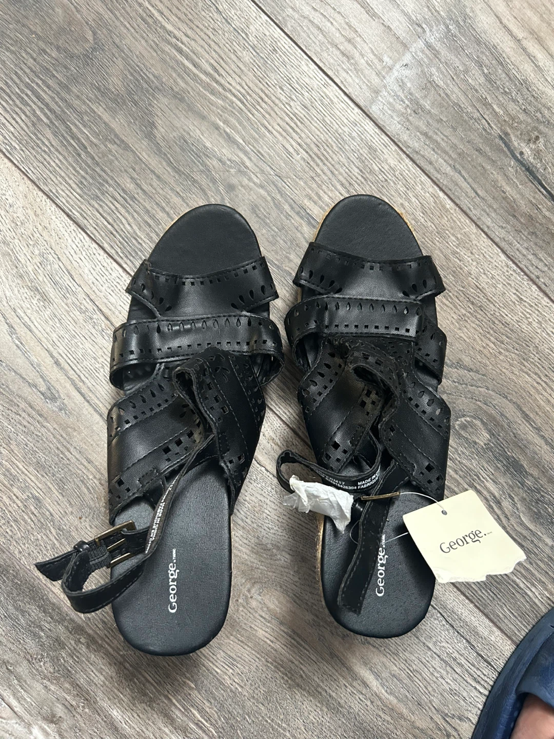 George black wedge sandals - photo 2