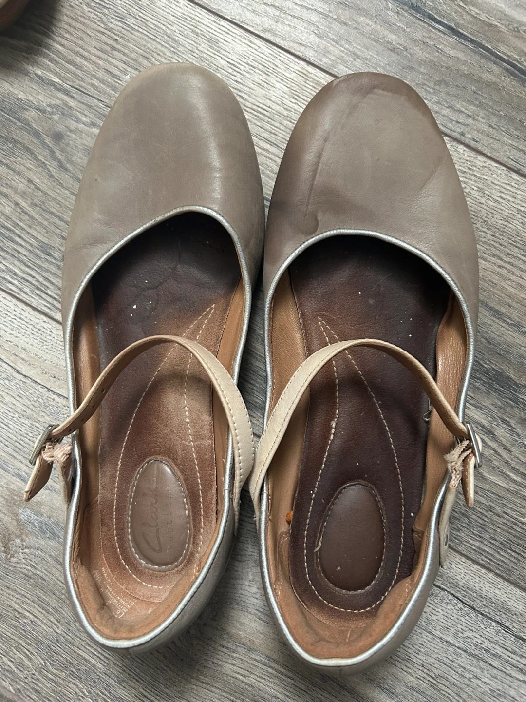 Clarks Women's Grey Leather Mary Jane Flats