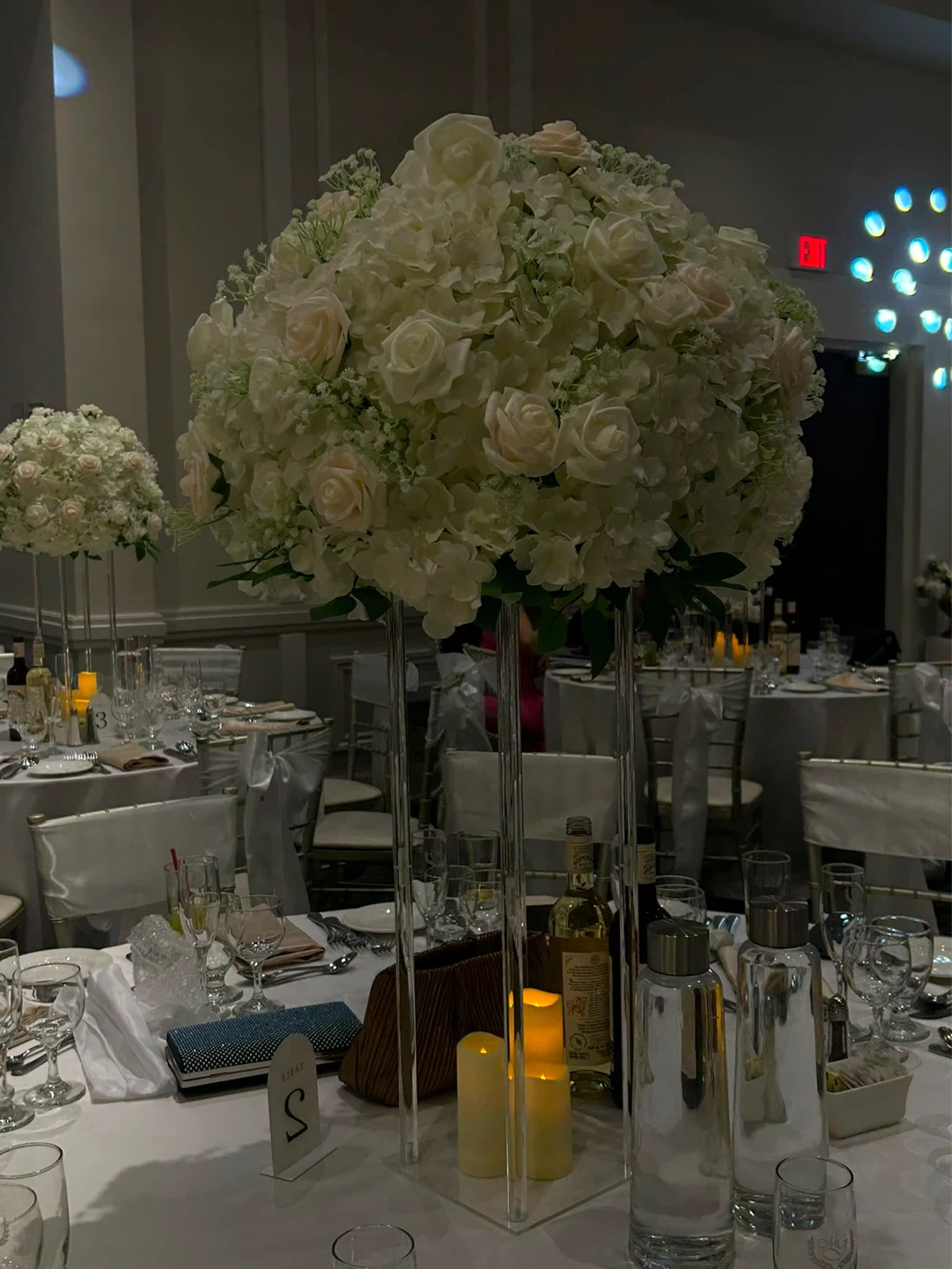 Large White Floral Centerpiece - photo 4