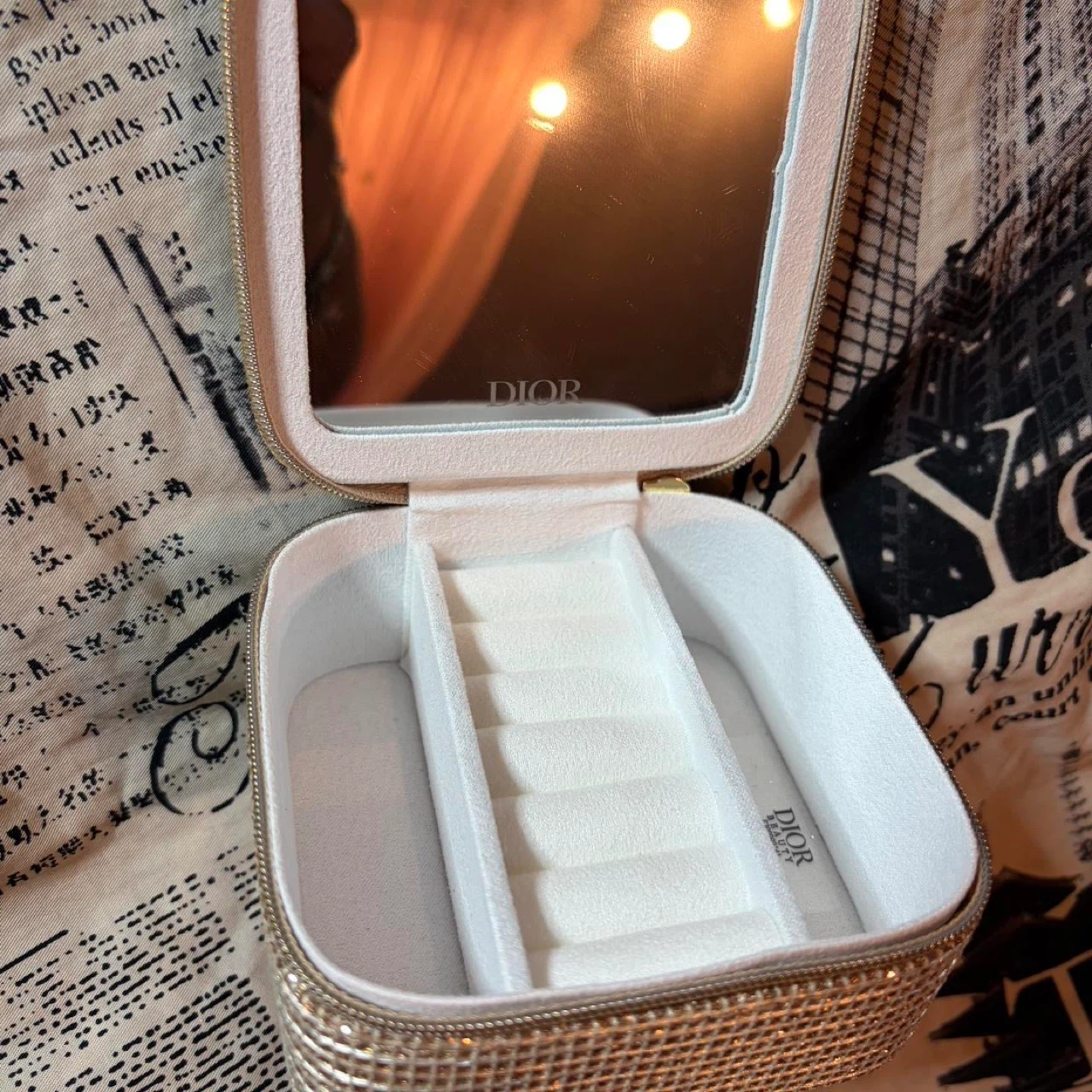 GWP Christian Dior Jewelry Box Case with Mirror and Star Charms - photo 2
