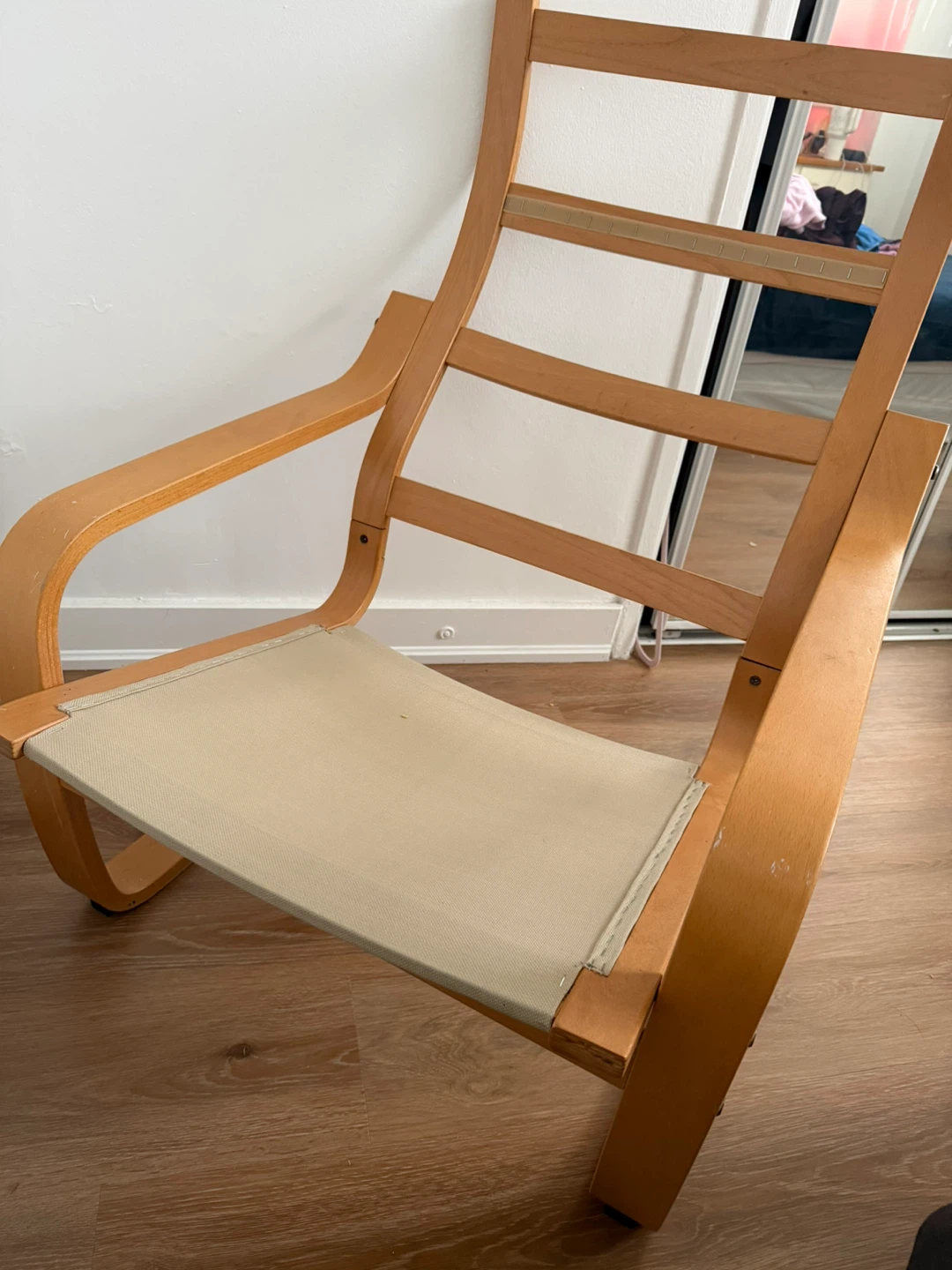 IKEA POÄNG Armchair & Table - photo 4