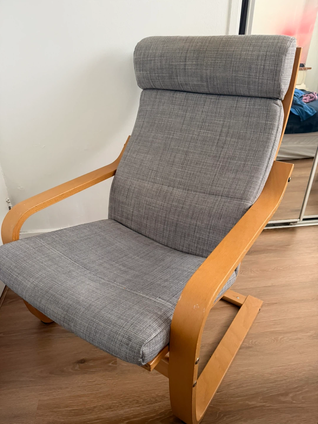 IKEA POÄNG Armchair & Table - photo 3