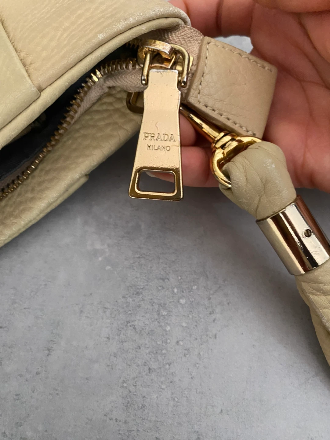 Prada Beige Leather Clutch with Tassel - photo 4