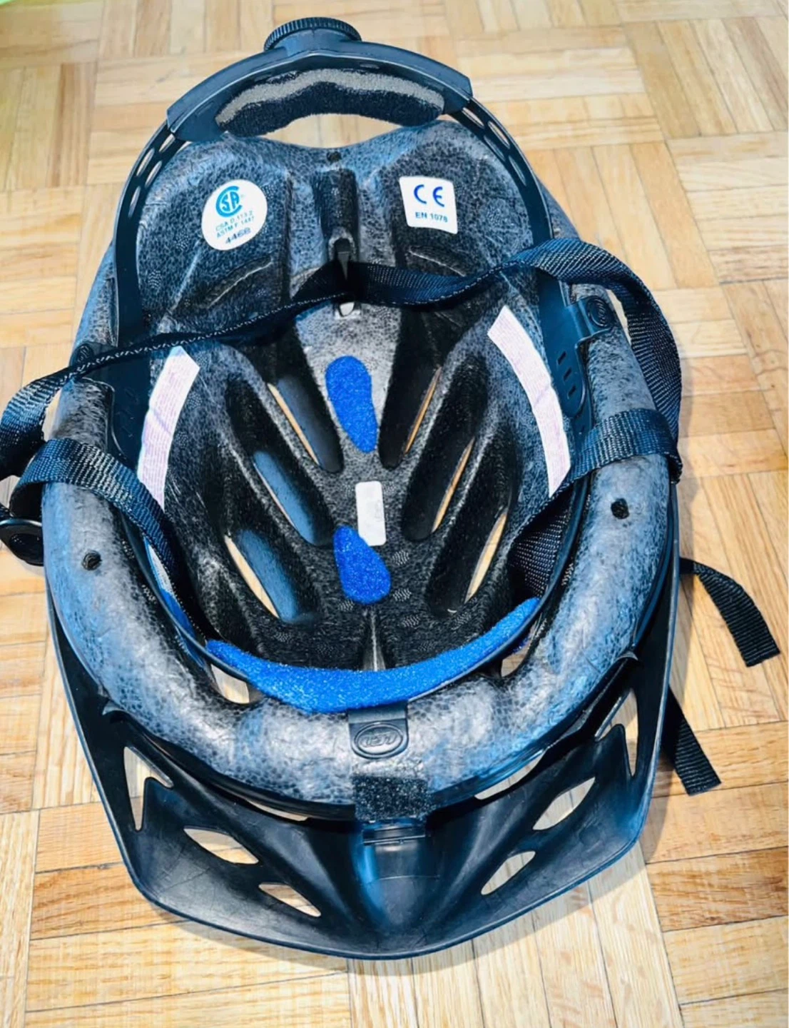 Louis Garneau Blue Bicycle Helmet - photo 2